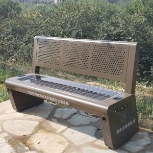 Diseño moderno Carga de teléfono público Asientos de banco de patio de metal solar inteligente